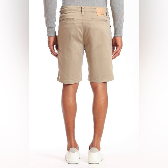 Mavi Matteo Shorts, Beige Sateen Twill - Picture 4 of 7
